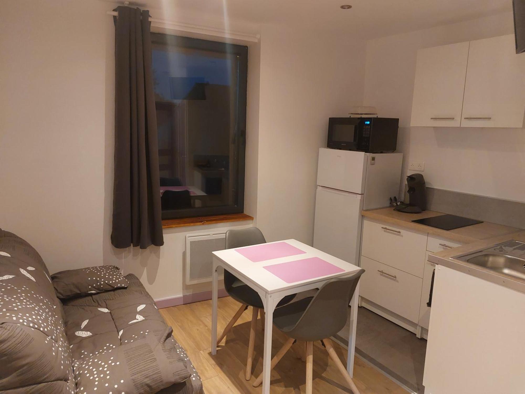 Studio Refait A Neuf Clos Saint Genest Manzat Exteriör bild
