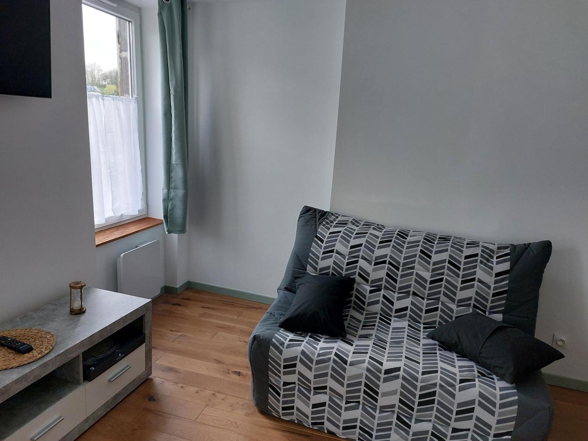 Studio Refait A Neuf Clos Saint Genest Manzat Exteriör bild